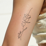 Tatouage Rose et "Amore" en Ligne Fine