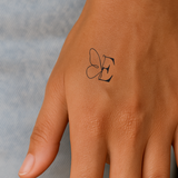 Tatouage papillon avec initiales (A-Z)