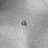 Vélo avec tatouage de cavalier