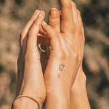 Petit tatouage de lapin