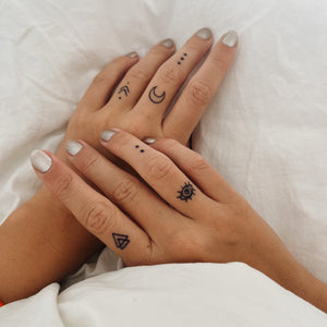 Tatouages de Doigt