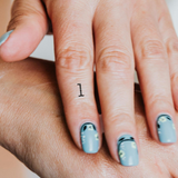 l - tatouage minuscule 