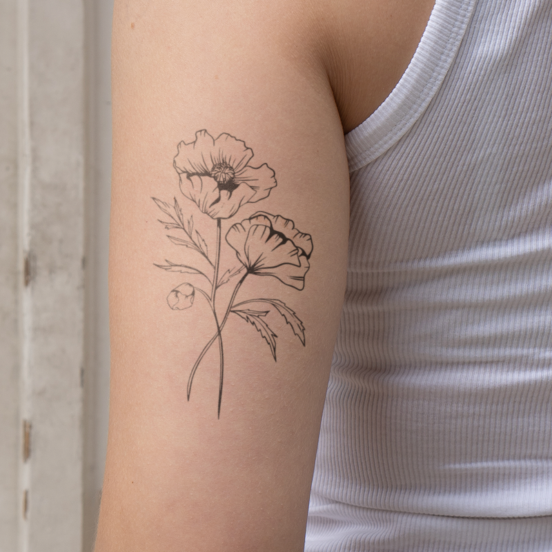 Tatouage de fleur de naissance coquelicot d'août