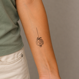 Tatouage Lanterne Florale