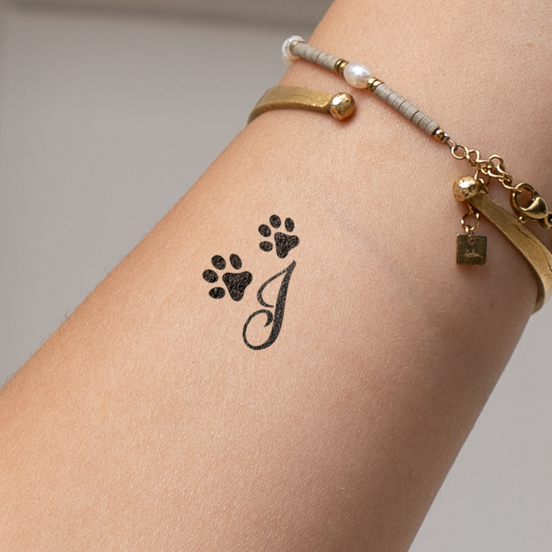 Tatouage pattes avec initiales (A-Z)