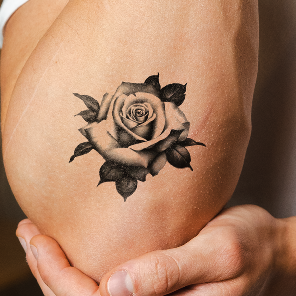 Tatouage Rose traditionnelle