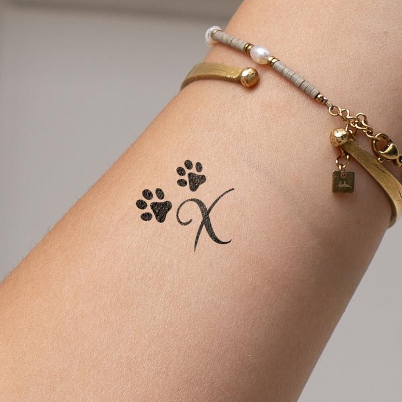 Tatouage pattes avec initiales (A-Z)