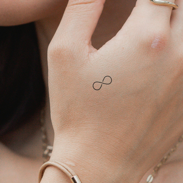 Tatouage Infini 
