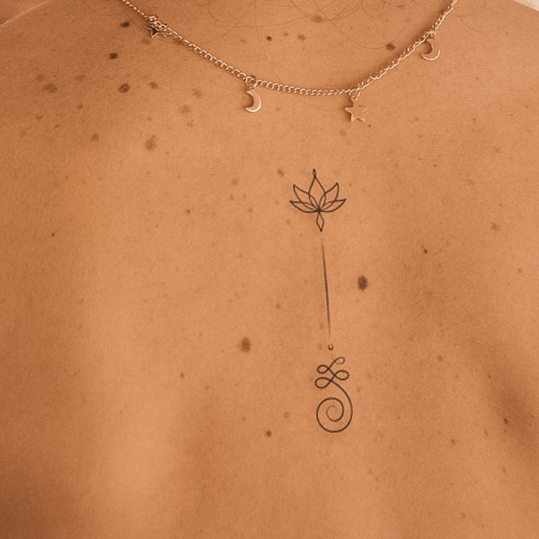 Grand tatouage de lotus 
